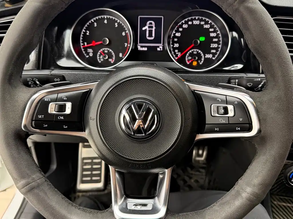 Volkswagen Golf 2017 — фото 10