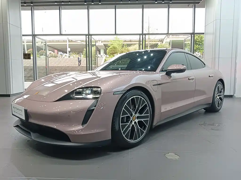 Porsche Taycan 2024