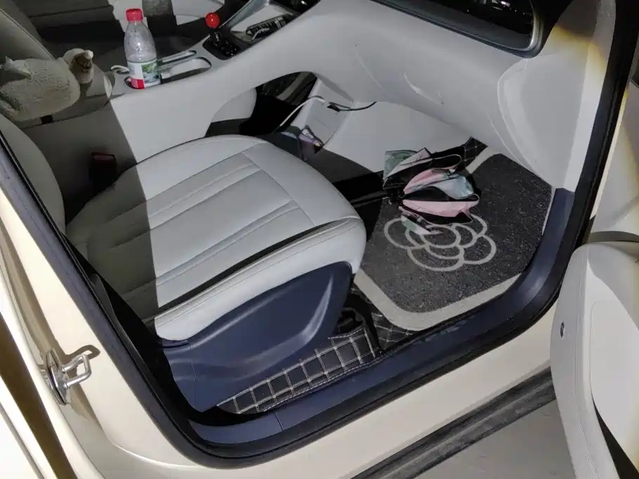 Geely Galaxy Starwish 2025 — фото 8