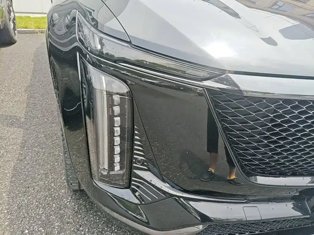 Cadillac XT5 2024 — фото 13