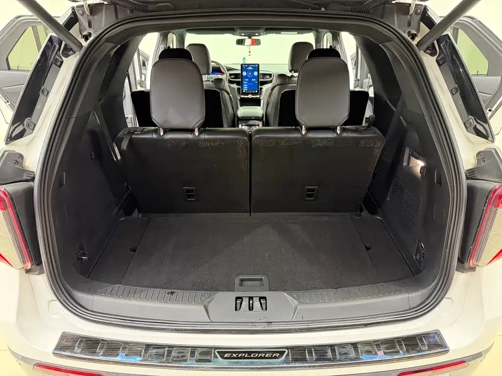 Ford Explorer 2020 — фото 19