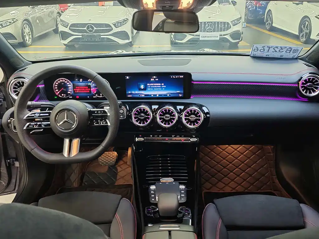 Mercedes-Benz A-Class 2023 — фото 11