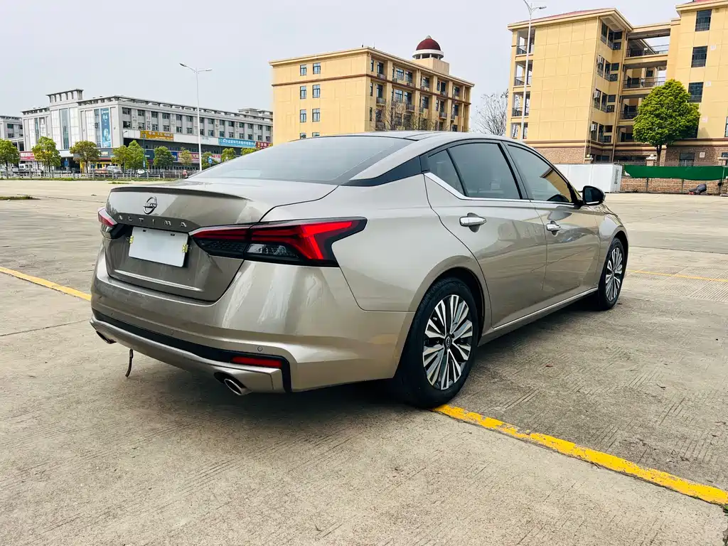 Nissan Teana 2023 — фото 19