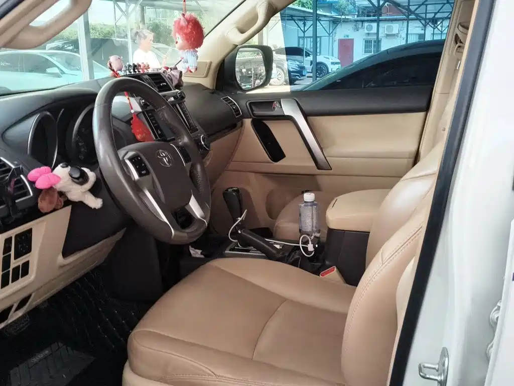 Toyota Prado 2017 — фото 16