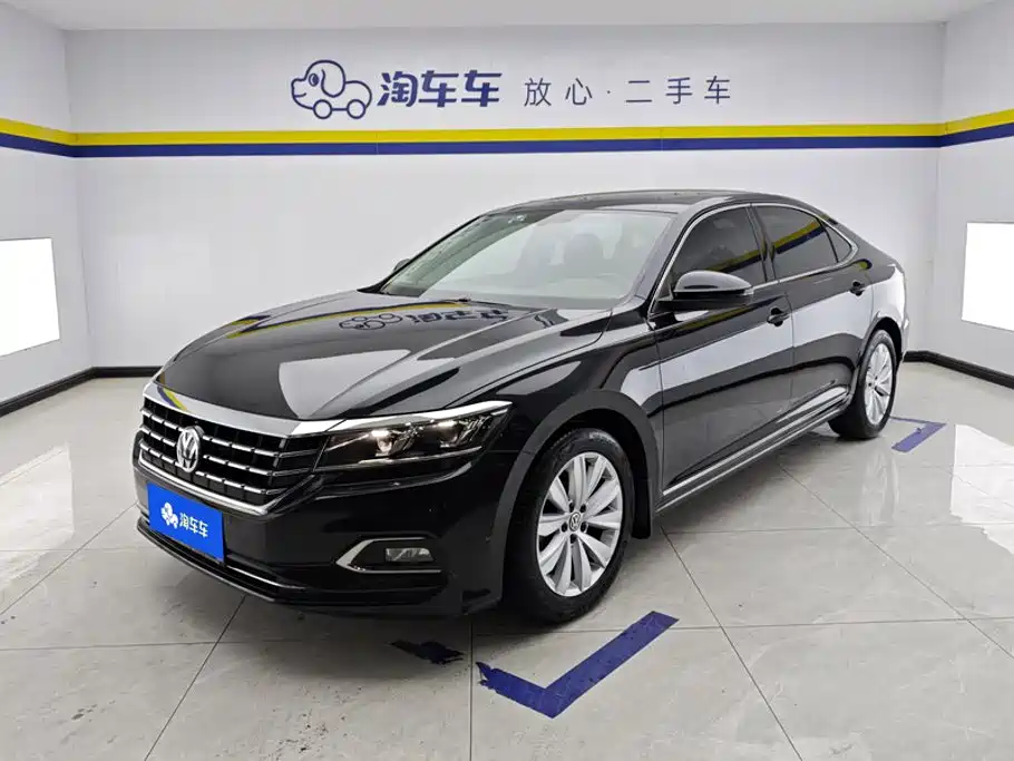 Volkswagen Passat 2019 — фото 1