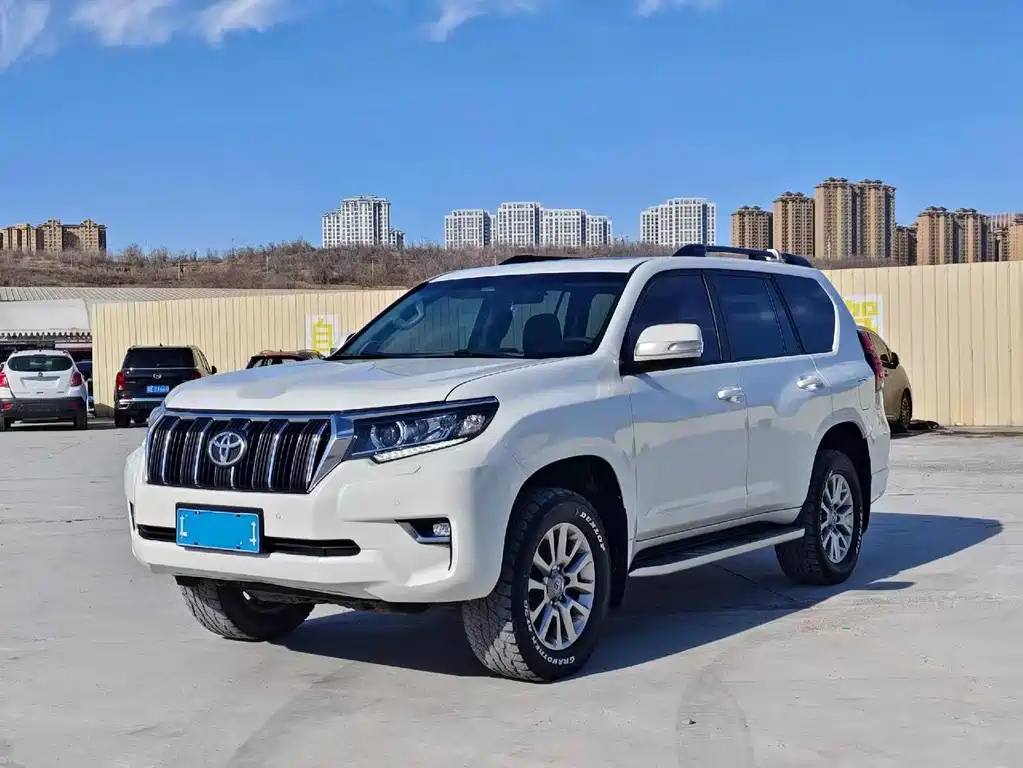Toyota Prado 2019 — фото 1