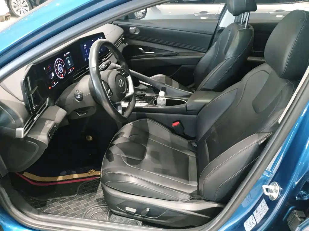 Hyundai Elantra 2021 — фото 15