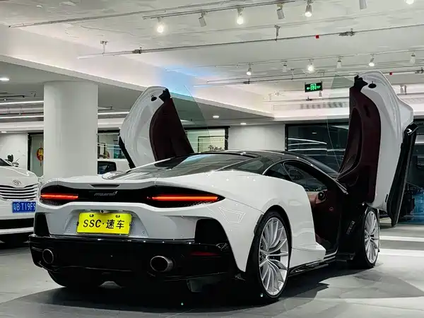 McLaren GT 2023