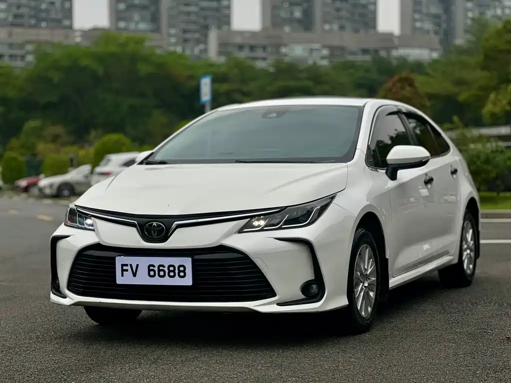 Toyota Corolla 2019 — фото 1