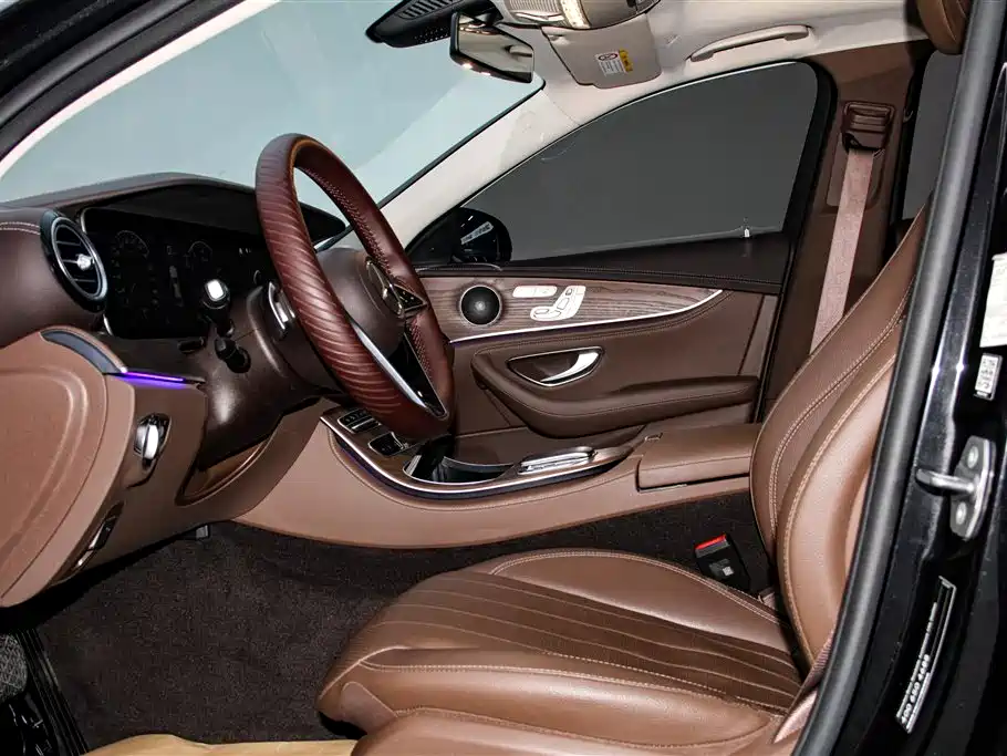 Mercedes-Benz E-Class 2023 — фото 23