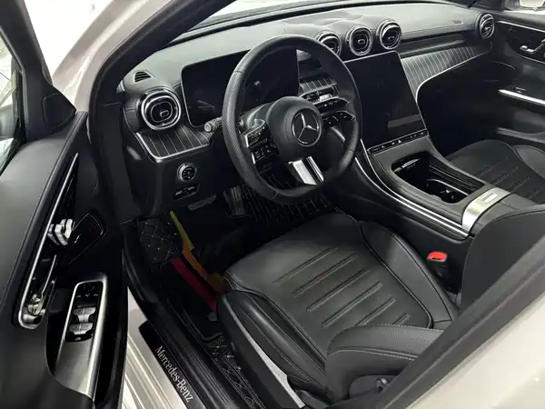 Mercedes-Benz C-Class 2024