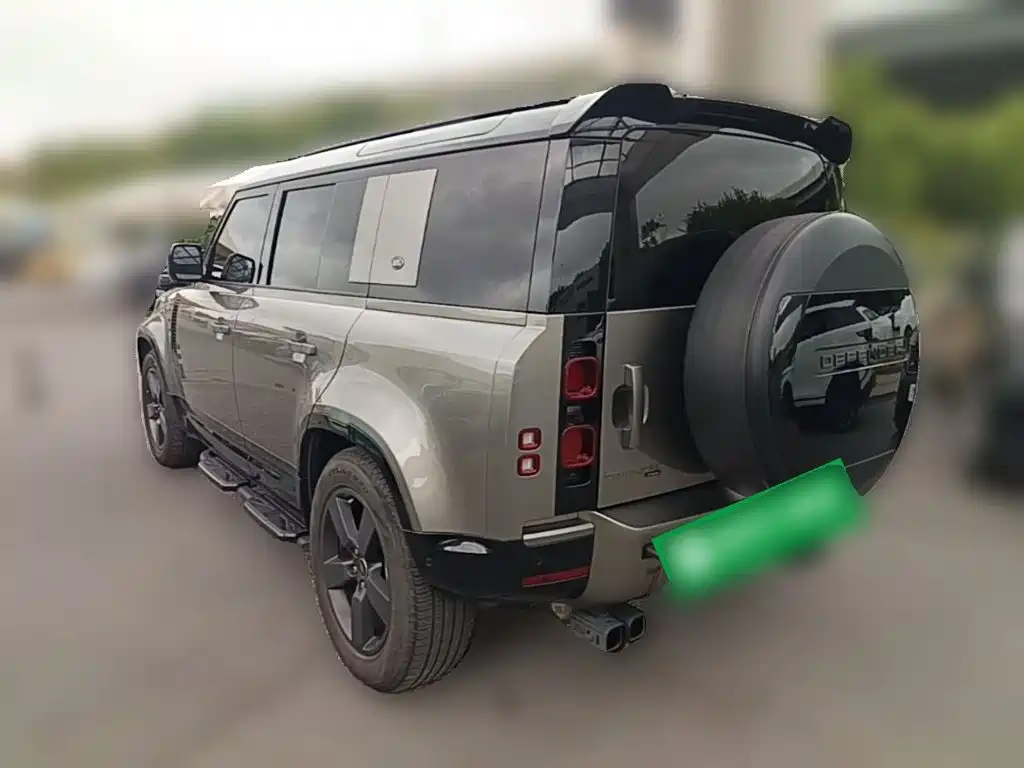 Land Rover Defender 2021 — фото 7