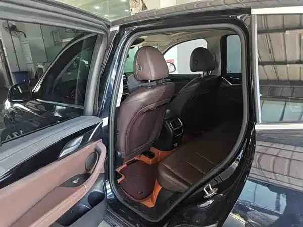 BMW iX3 2022