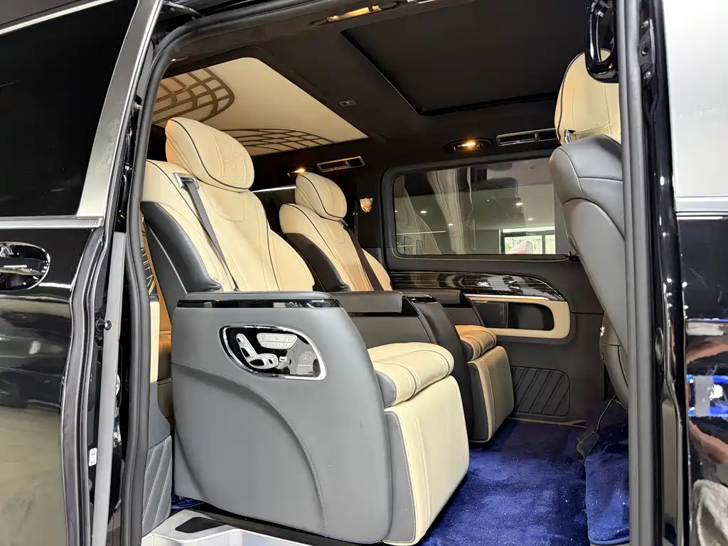 Mercedes-Benz V-Class 2020 — фото 9