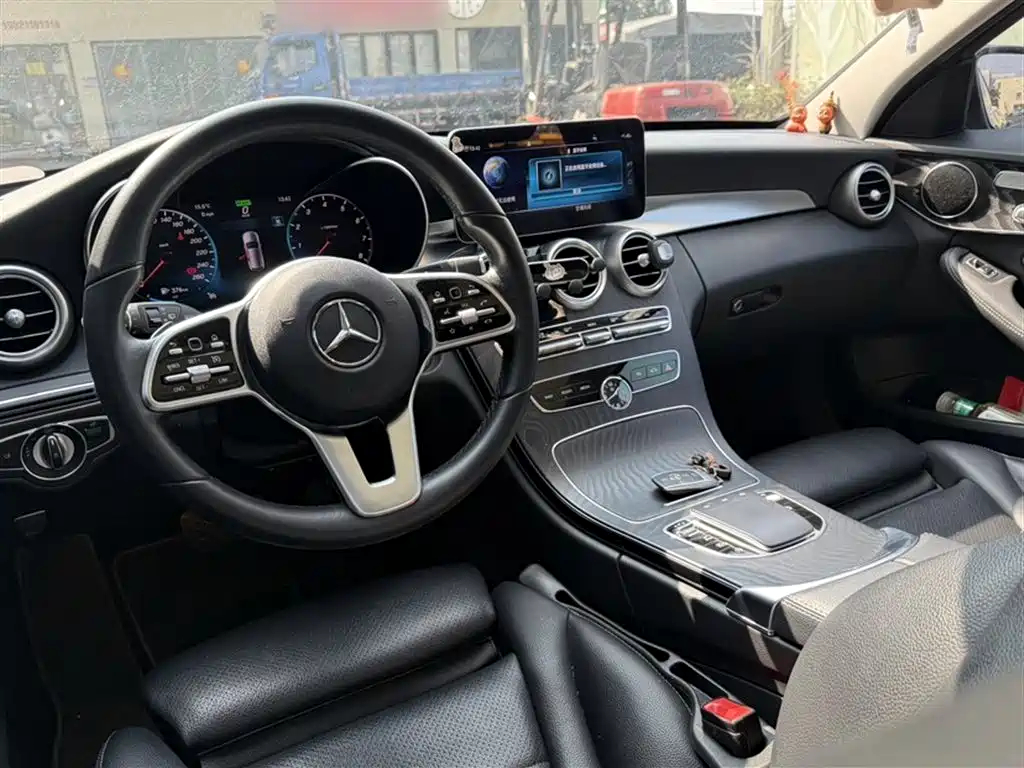 Mercedes-Benz C-Class 2019 — фото 15