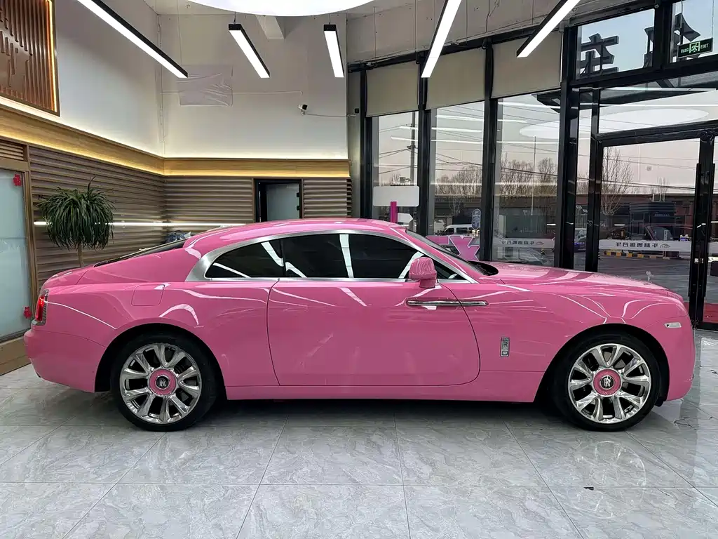 Rolls-Royce Phantom 2020 — фото 11