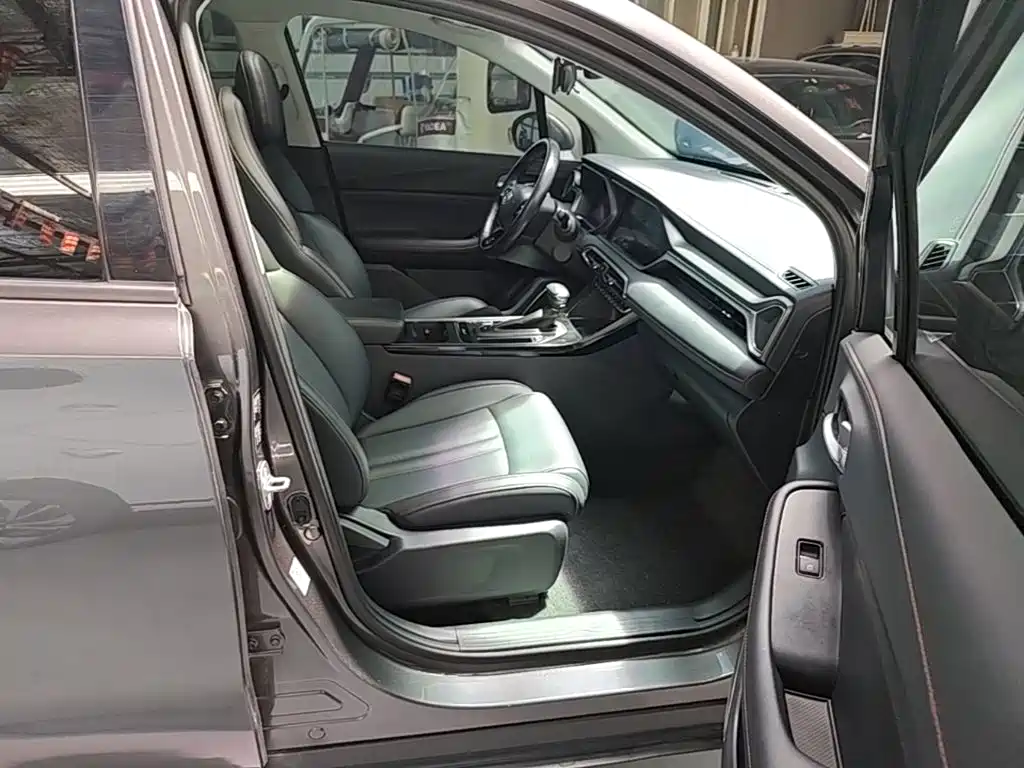 GAC Trumpchi GS4 2021 — фото 25