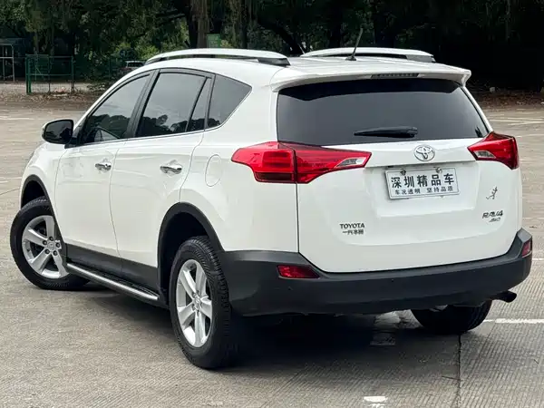 Toyota RAV4 2014
