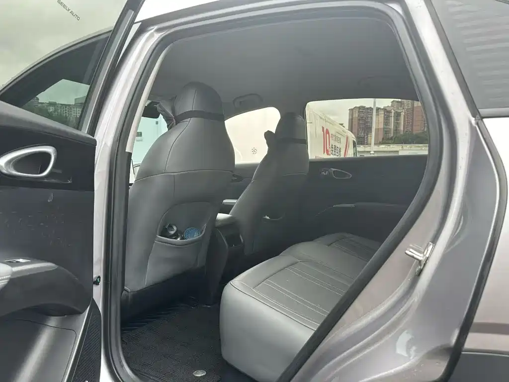 Geely Galaxy Starwish 2025 — фото 6
