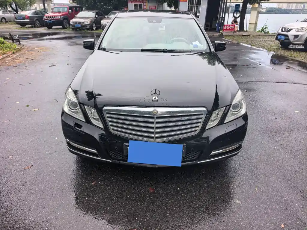 Mercedes-Benz E-Class 2013