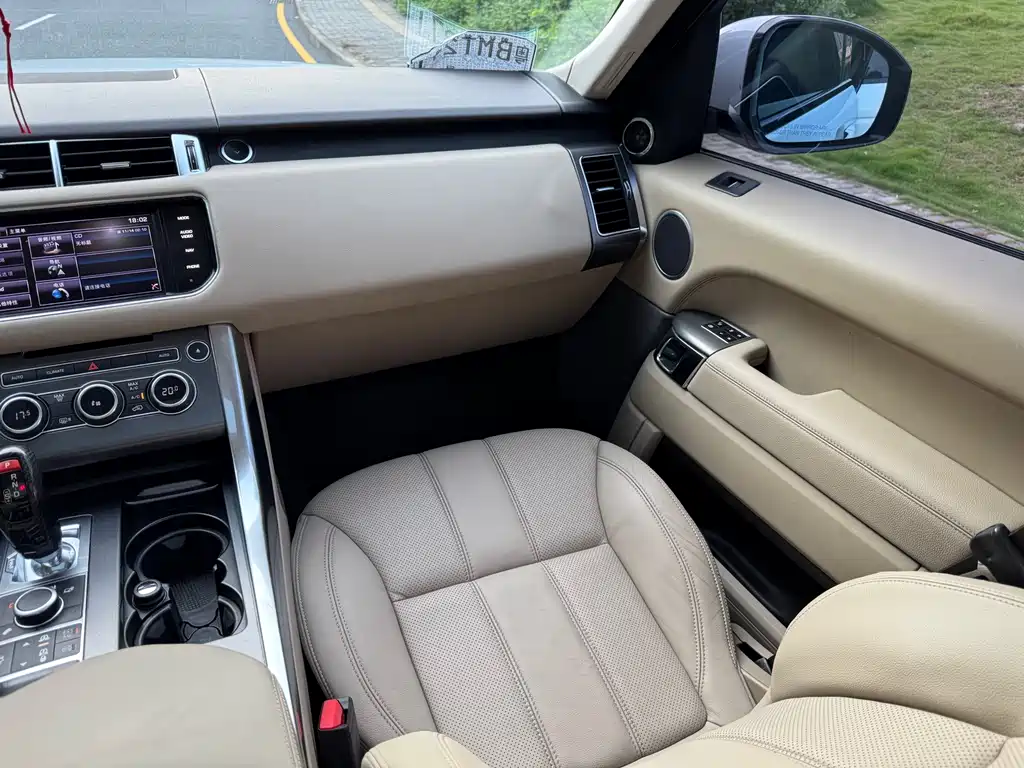 Land Rover Sport 2014 — фото 11