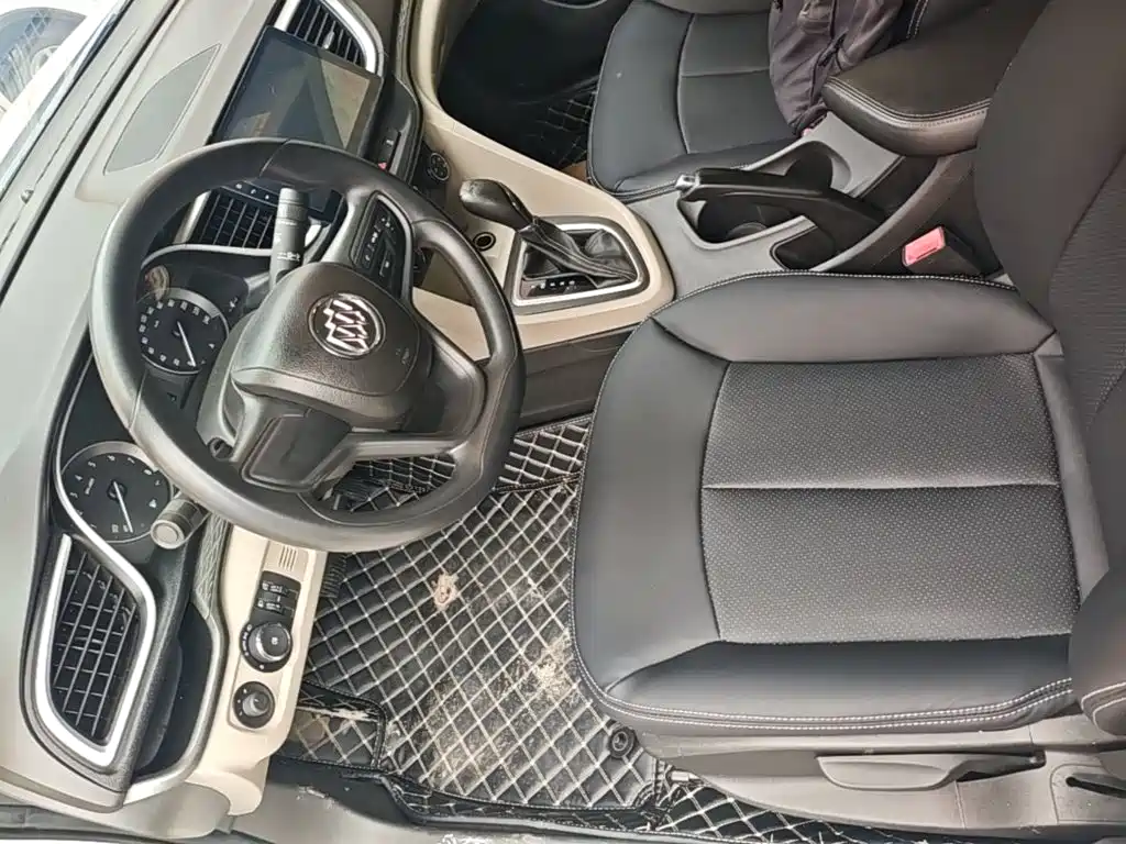 Buick Excelle 2017 — фото 16