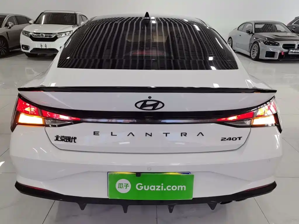 Hyundai Elantra 2023