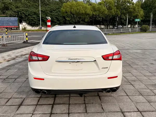 Maserati Ghibli 2015