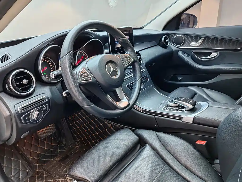 Mercedes-Benz C-Class 2017 — фото 9