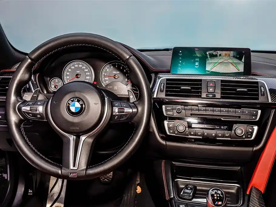 BMW M4 2019 — фото 24