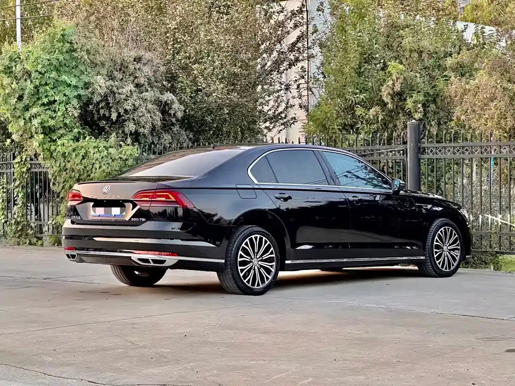 Volkswagen Phideon 2019 — фото 9