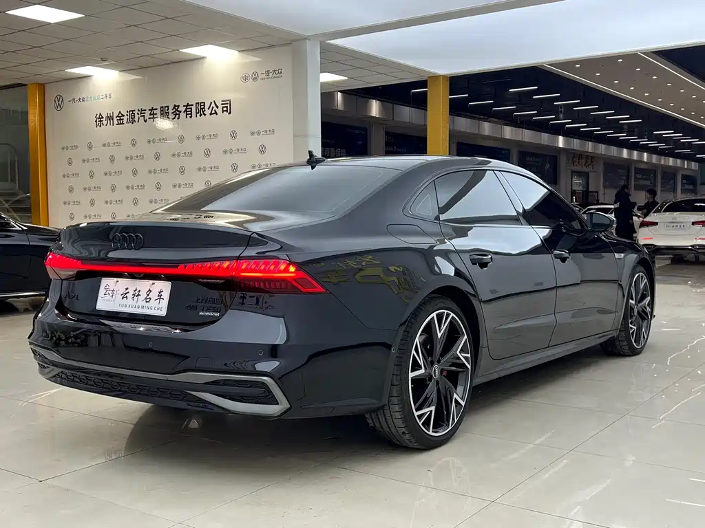 Audi A7L 2025 — фото 20