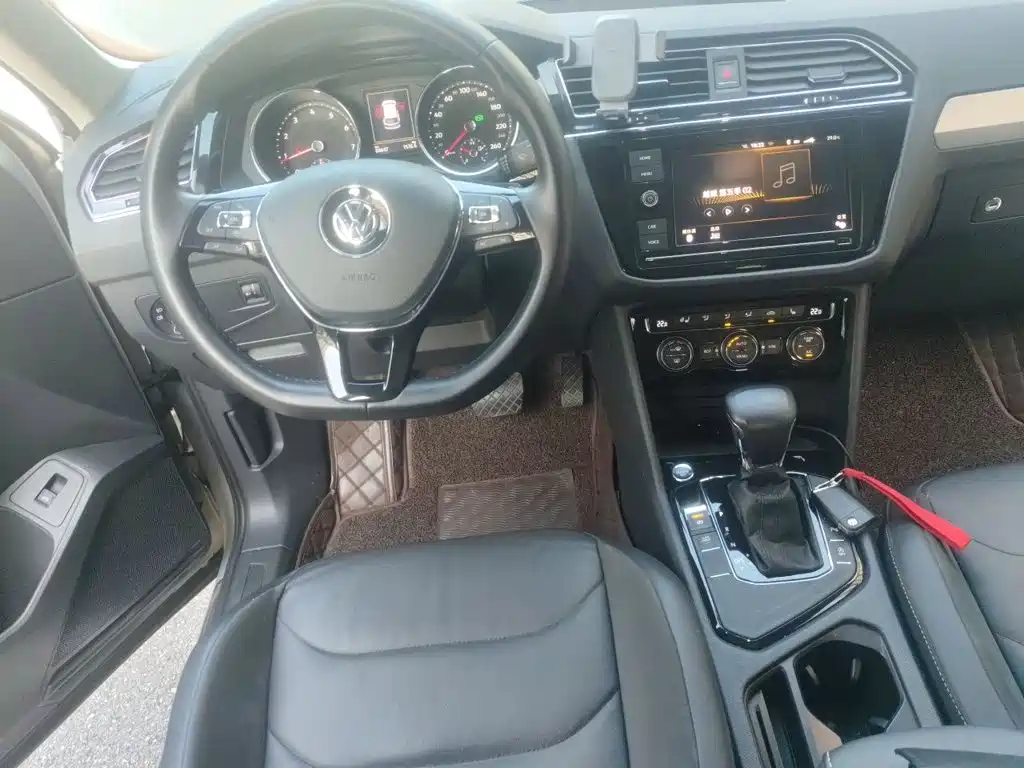 Volkswagen Tiguan L 2019 — фото 11