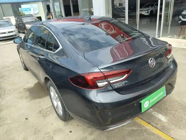 Buick Regal 2021