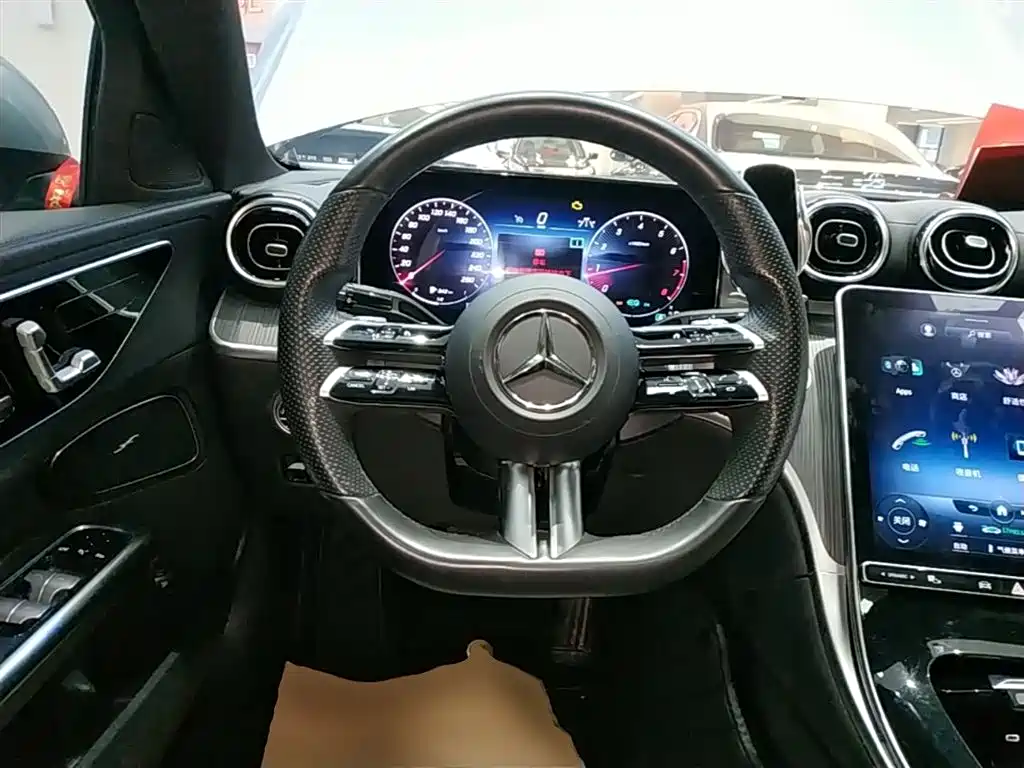 Mercedes-Benz C-Class 2022 — фото 11