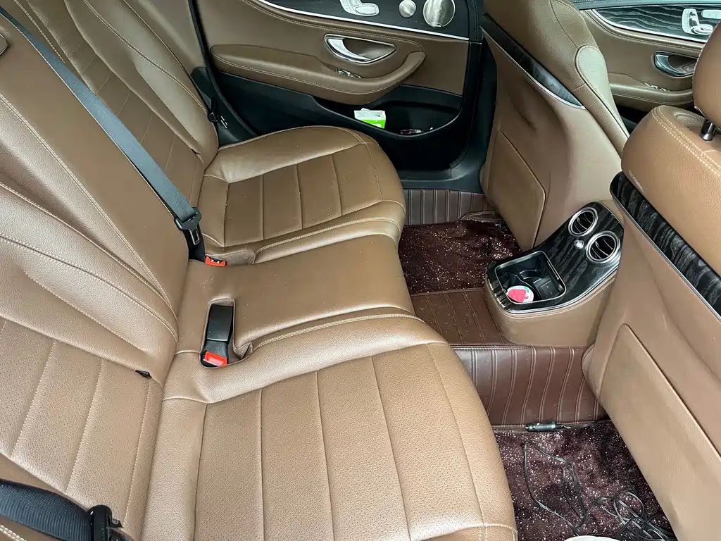 Mercedes-Benz E-Class 2022 — фото 10