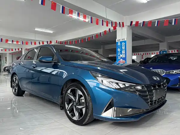 Hyundai Elantra 2023