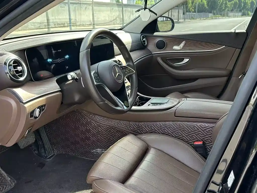 Mercedes-Benz E-Class 2022