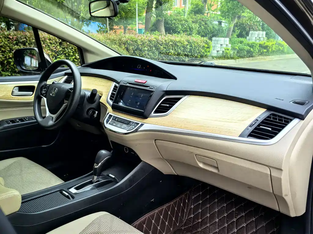 Honda Jade 2014 — фото 14