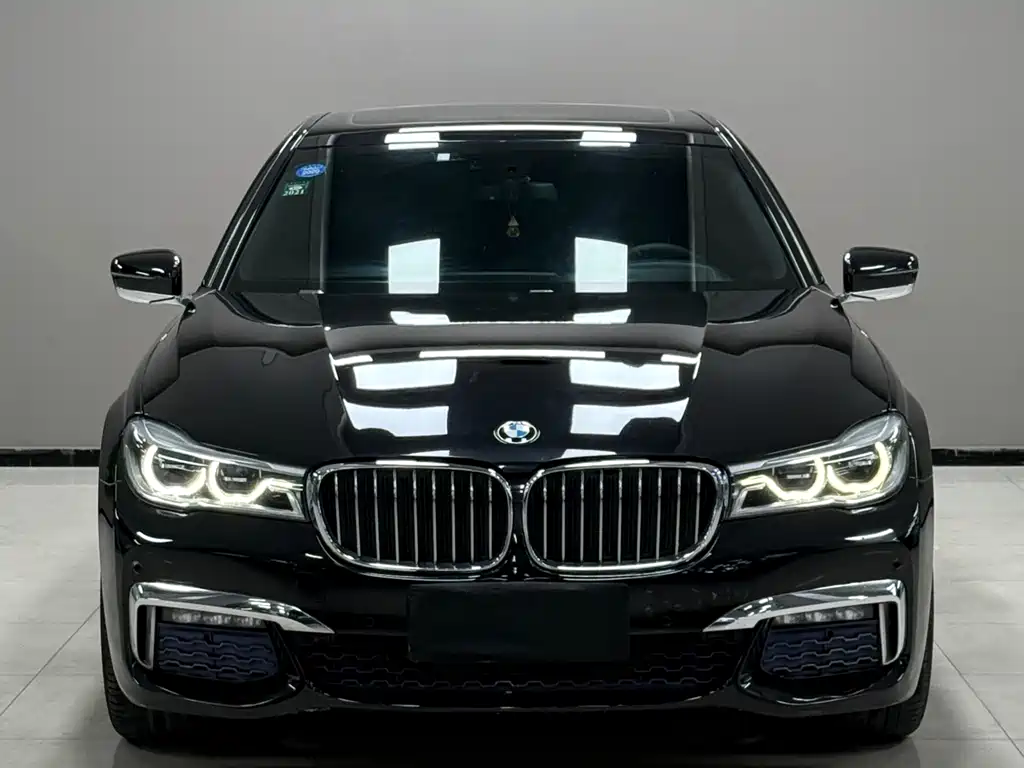 BMW 7 Series 2017 — фото 3