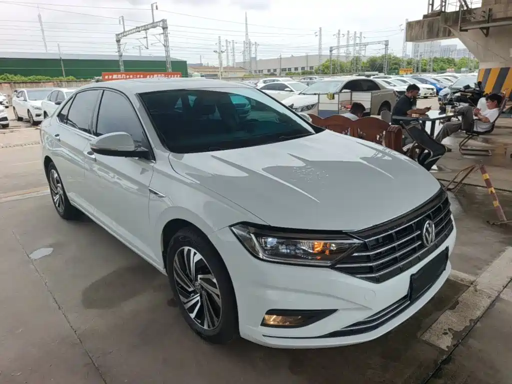 Volkswagen Sagitar 2022