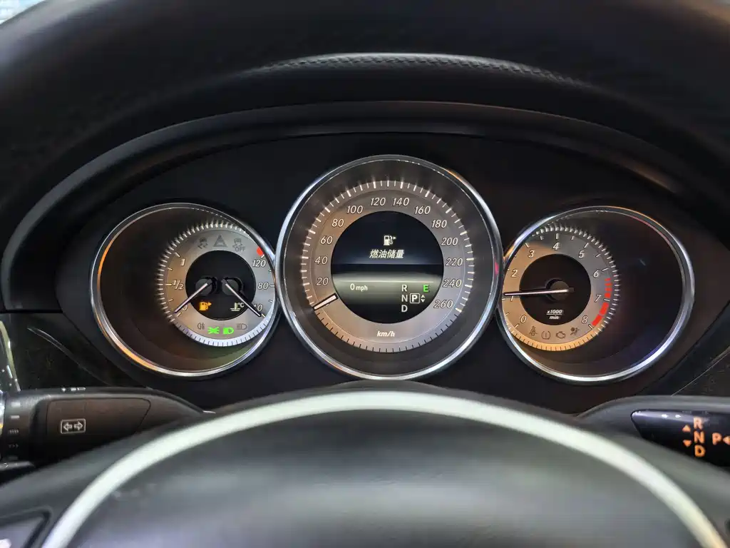 Mercedes-Benz CLS 2012 — фото 13
