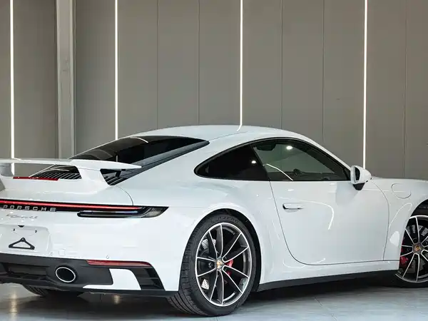 Porsche 911 2024