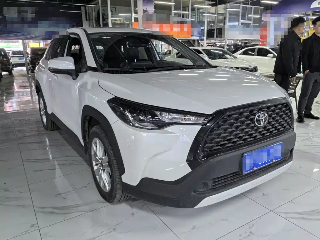 Toyota Corolla Cross 2022 — фото 3