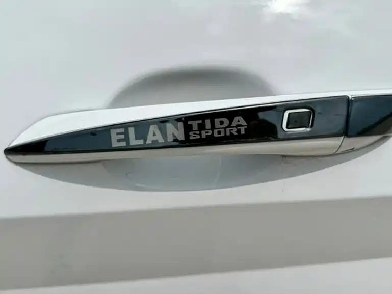 Hyundai Elantra 2023 — фото 8