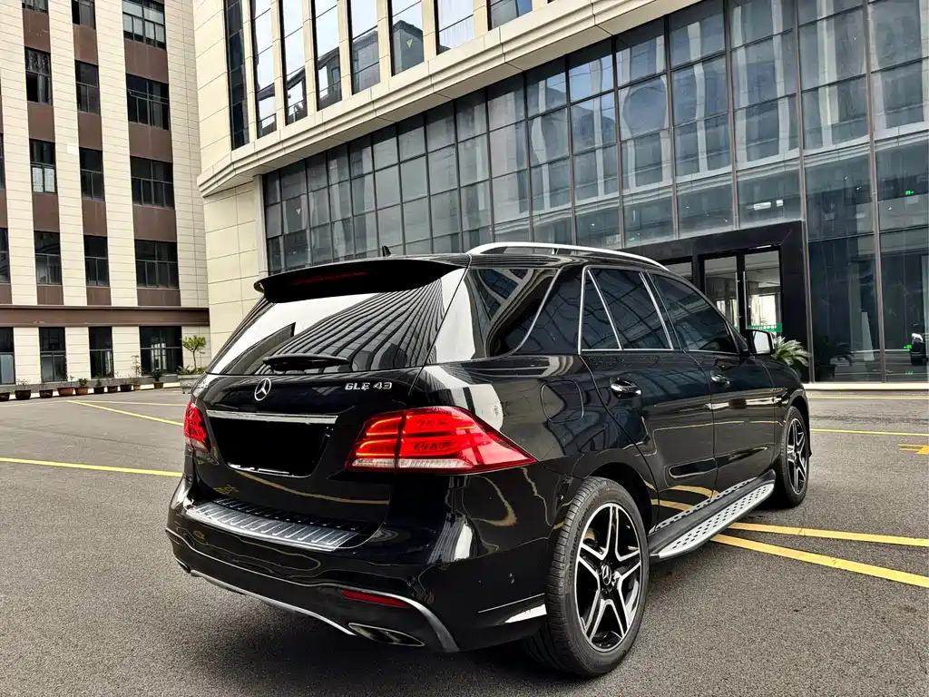 Mercedes-Benz GLE AMG 2018 — фото 7