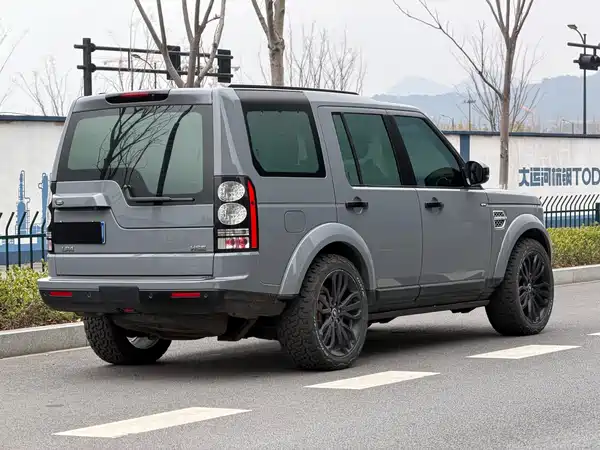 Land Rover Discovery 2016