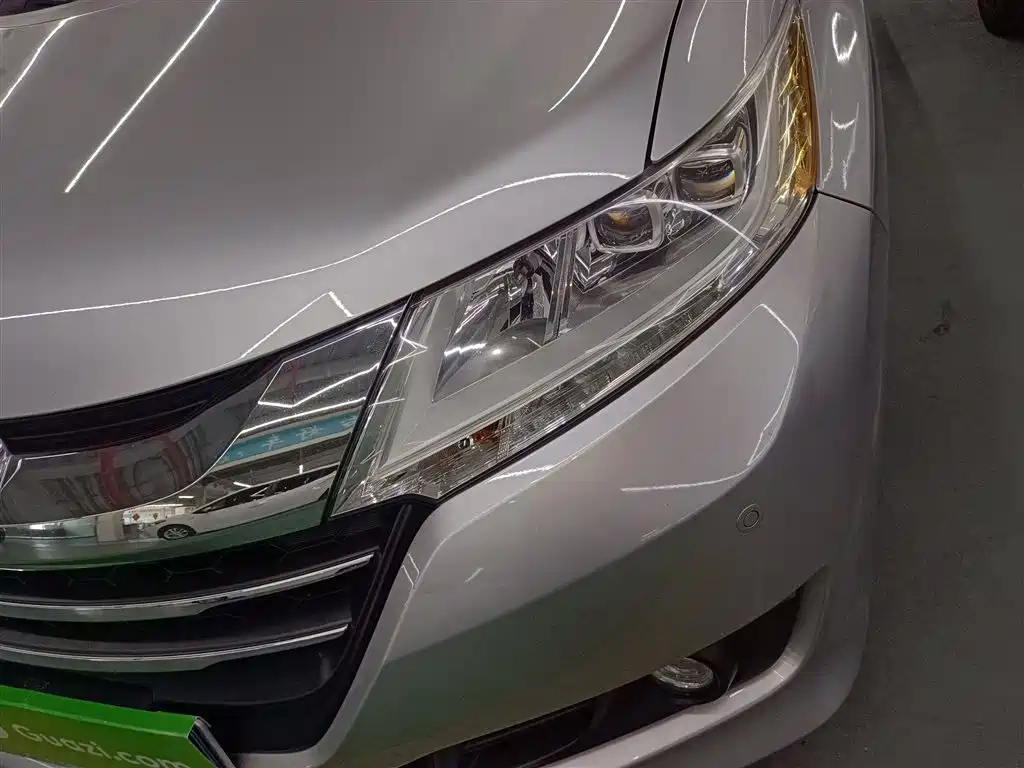 Honda Odyssey 2015 — фото 18