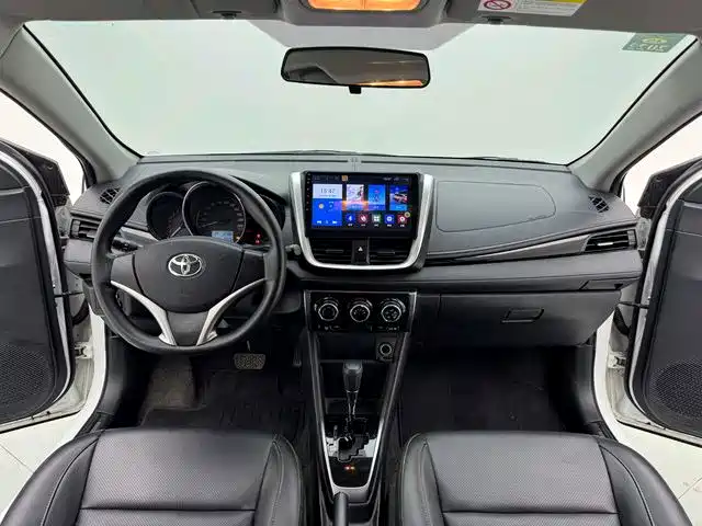 Toyota Yaris L 2020 — фото 3