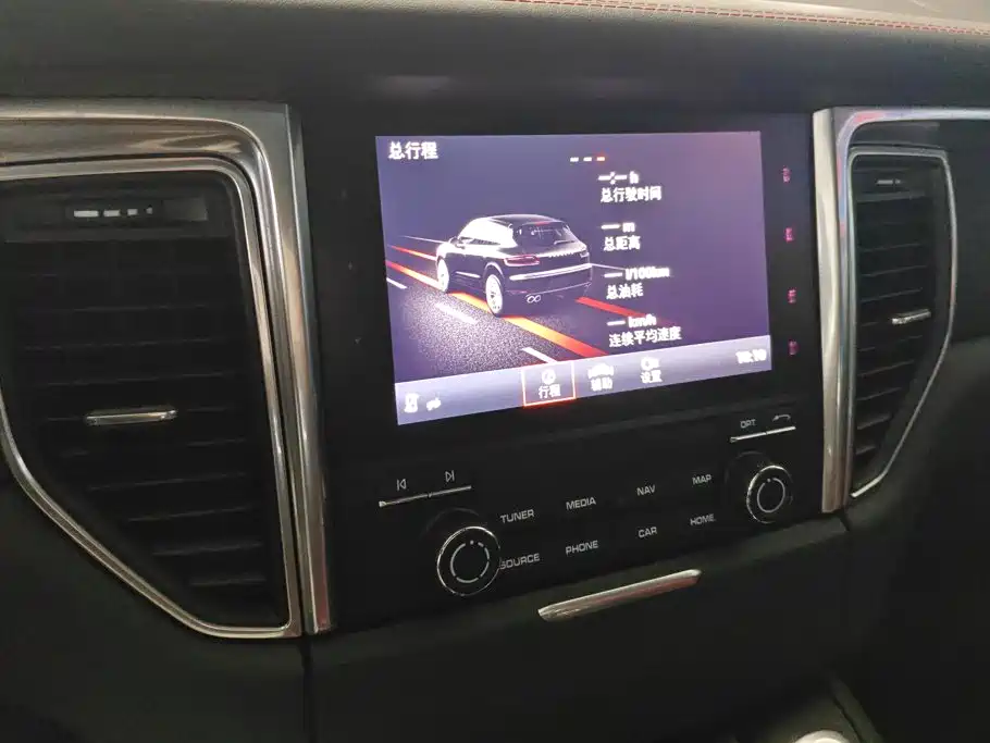 Porsche Macan 2016 — фото 13